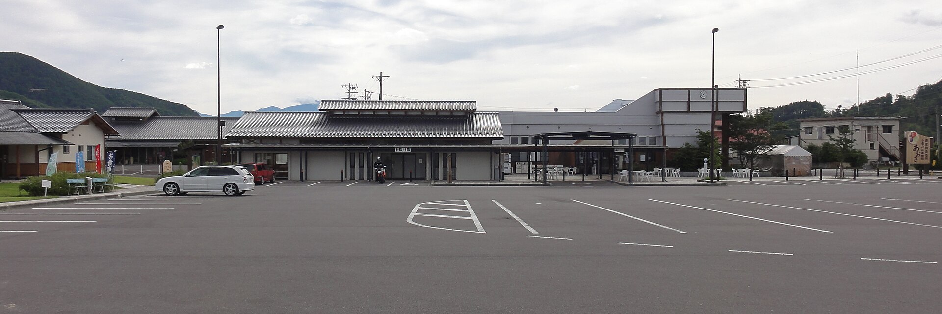 あおき