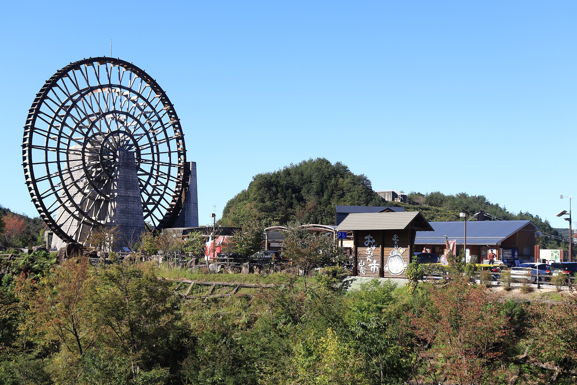 おばあちゃん市・山岡